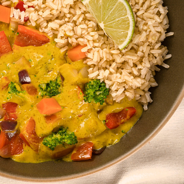 Süßkartoffel-Gemüse-Curry mit Naturreis (Bio)